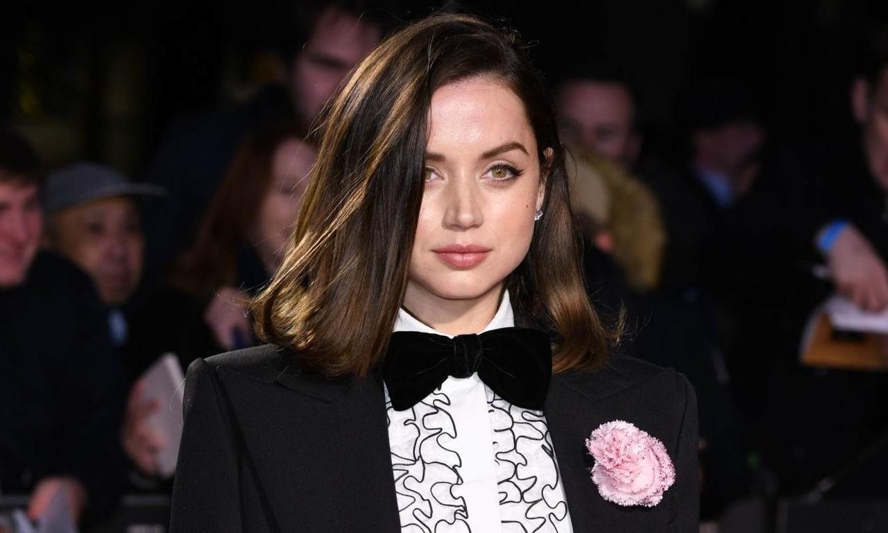 Demandan fans de Ana de Armas a Universal Pictures por publicidad engañosa