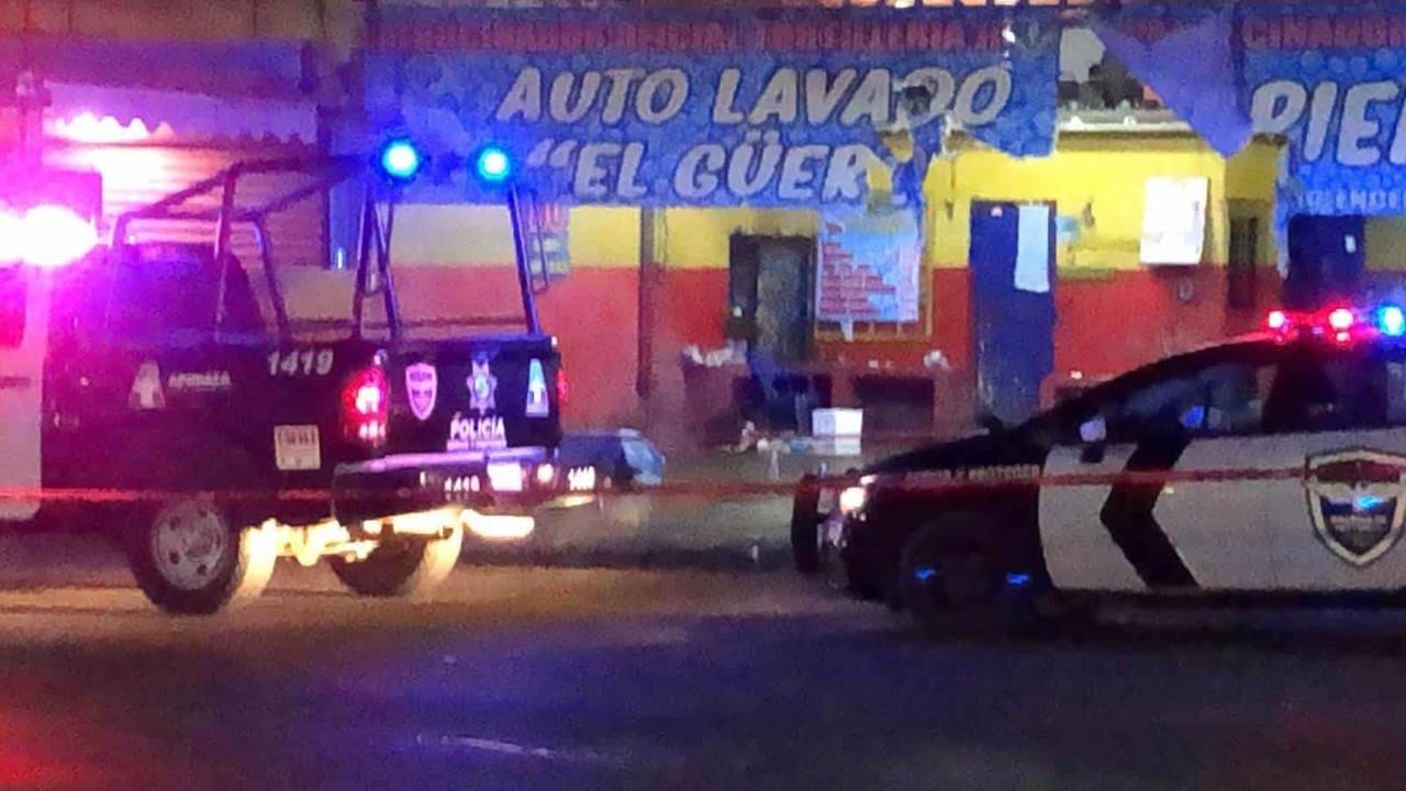 Deja ataque un ejecutado y un lesionado de gravedad en car wash de Apodaca