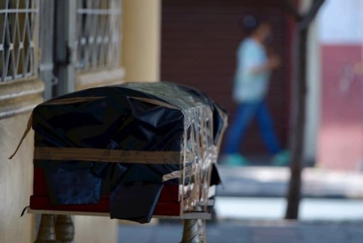 ¡Mexicanos se pasan de vivos! Querían cruzar a EU en ataúdes