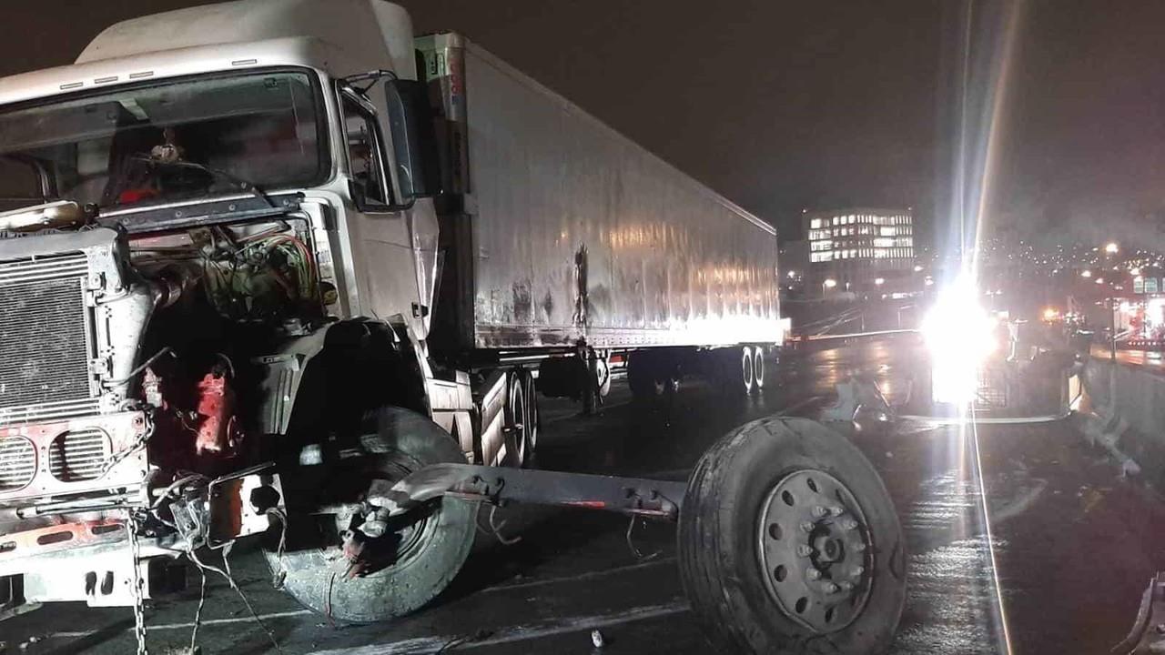 Caos por choque de tráiler y carambola entre 12 vehículos en Santa Catarina