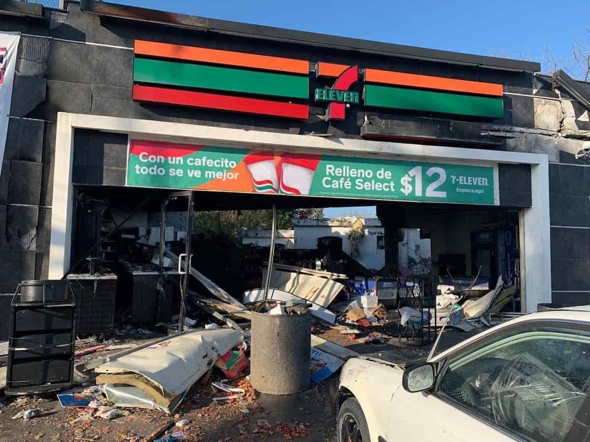 Acude obispo de Matamoros a funeral de joven fallecido en explosión