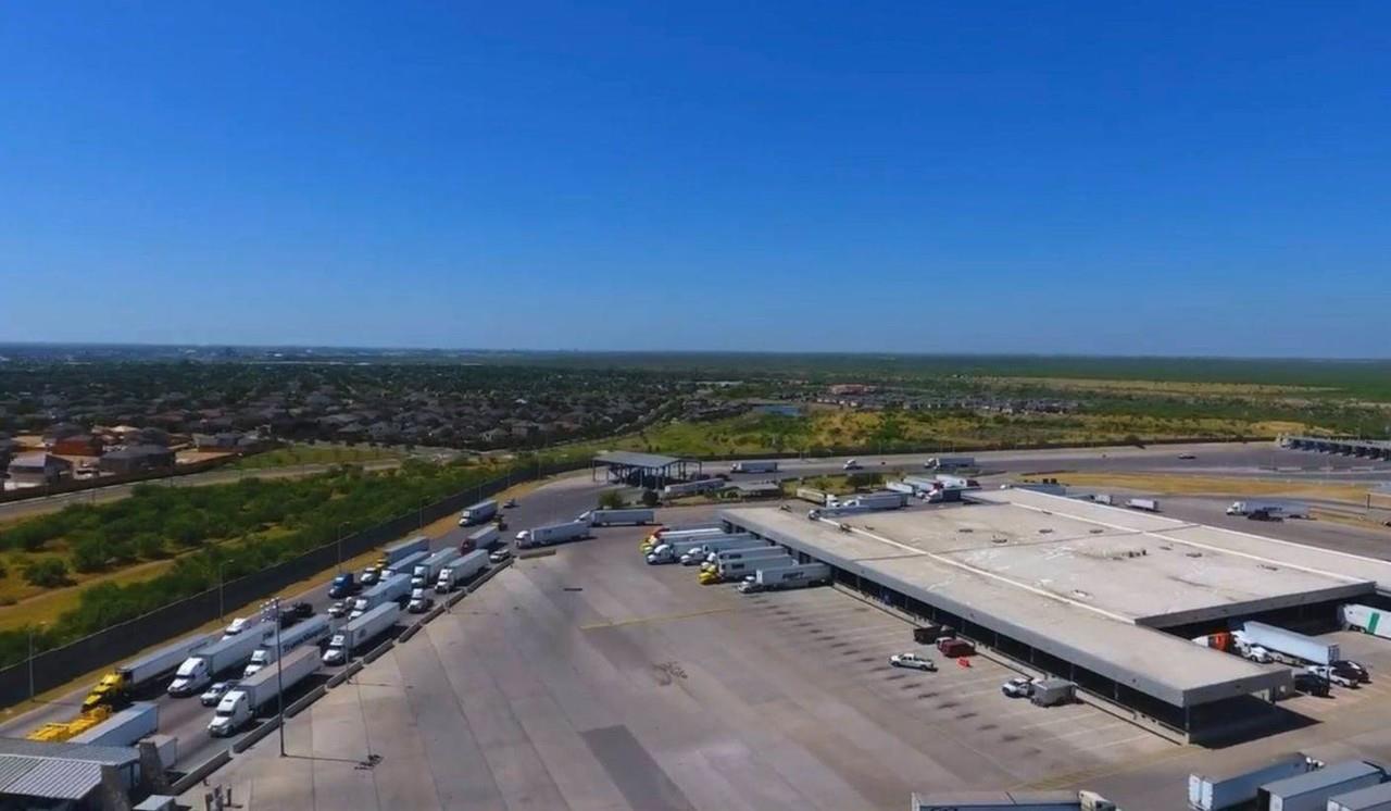 Recauda Aduana de Laredo 5.2 mdd al día por camiones comerciales