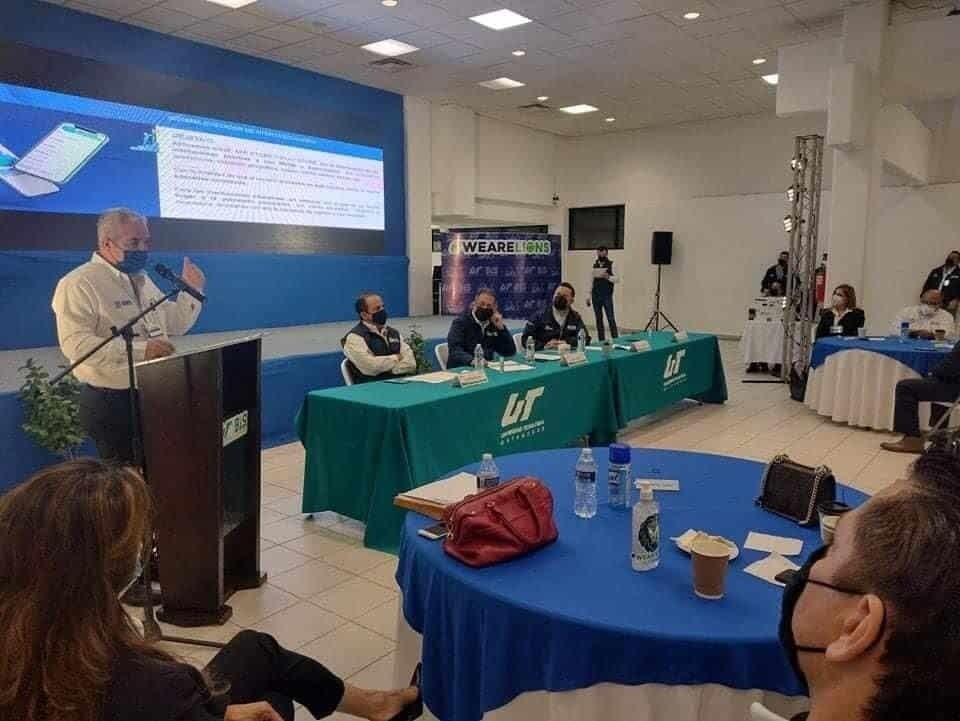 Buscan garantizar espacios laborales para egresados de Universidades