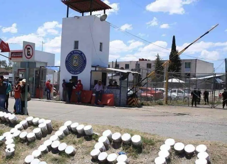 Agarran a dos mujeres por introducir cuerpo de bebé en penal de Puebla