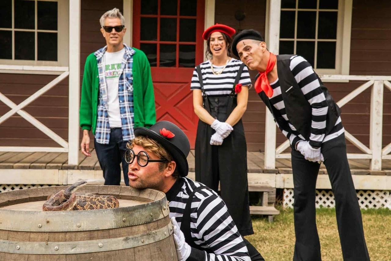 No detiene la edad a Johnny Knoxville y compañía en Jackass por Siempre