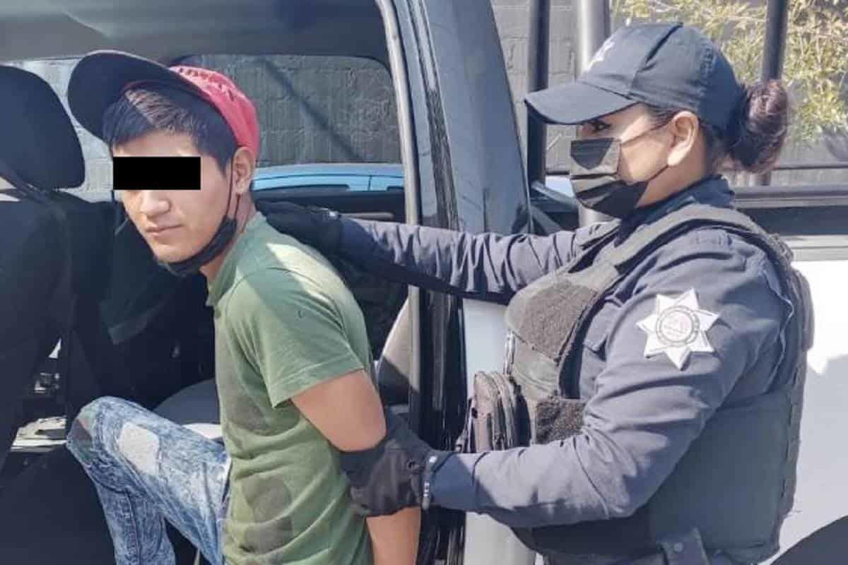 Detienen a joven tras asaltar a taquero en la avenida Félix U. Gómez