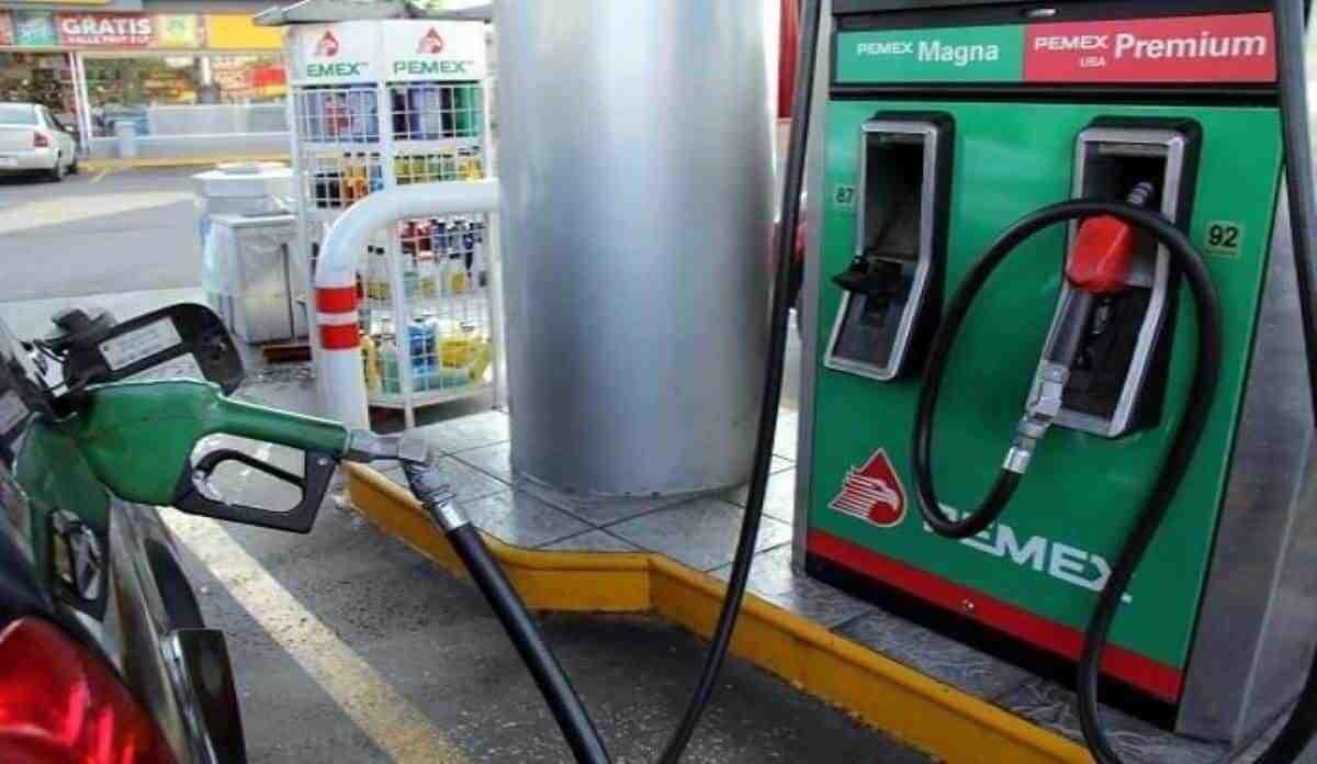 Crisis económica y la cuarta ola de COVID-19 bajan el consumo de gasolina