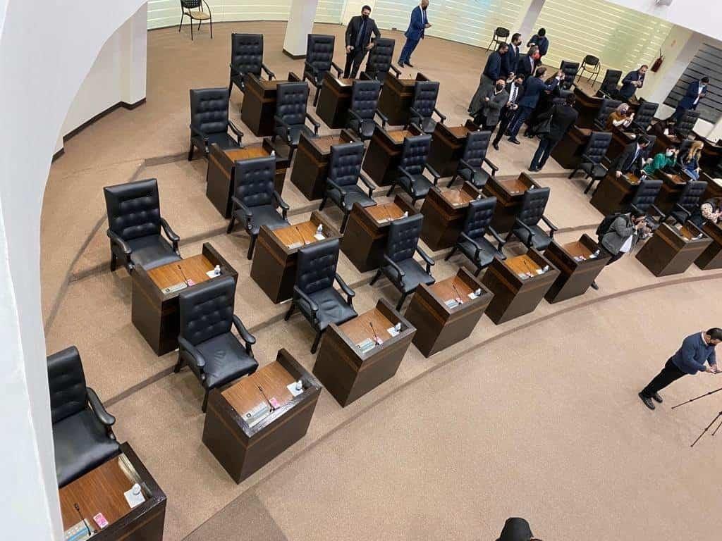 Morena revienta otra vez sesión del Congreso del Estado