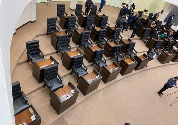 Morena revienta otra vez sesión del Congreso del Estado