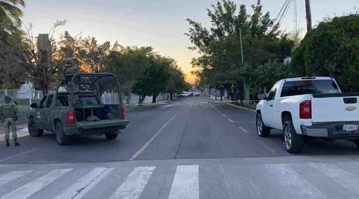 Encuentran dos cuerpos frente la Universidad de Colima