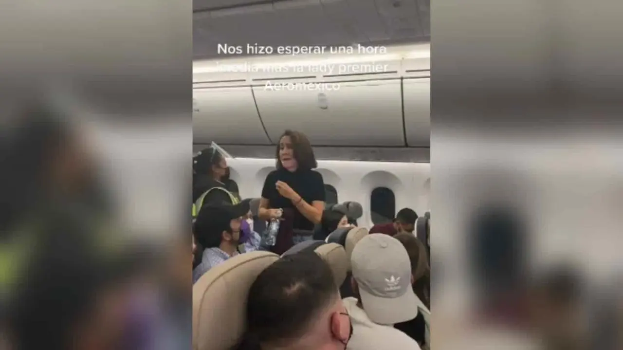 Surge Lady Aeroméxico; la bajan de avión por gandalla