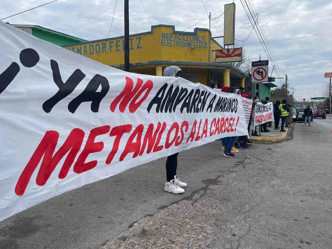 Protestan familiares de desaparecidos en Cuartel Militar de Nuevo Laredo