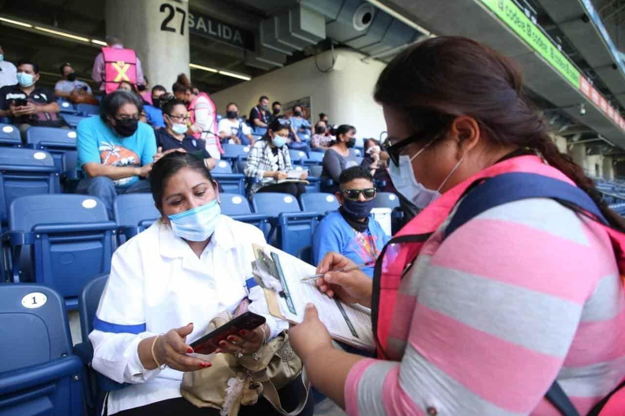 Inicia Guadalupe refuerzo COVID-19 a los de 40 a 49