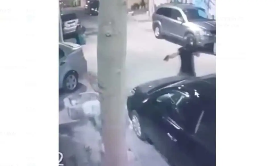 Capta cámara de seguridad ejecución en zona norte de Monterrey