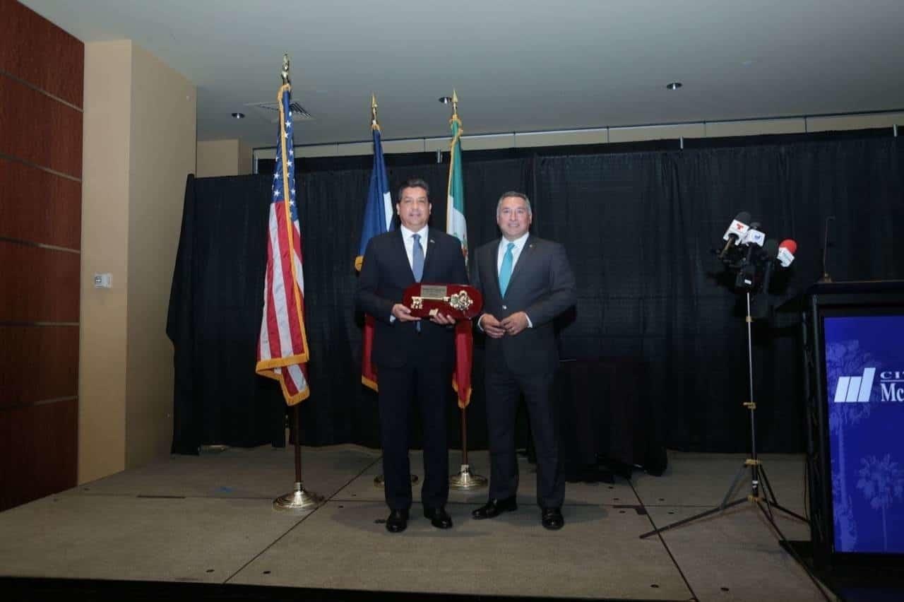 Recibe  Cabeza de Vaca las llaves de Mc Allen
