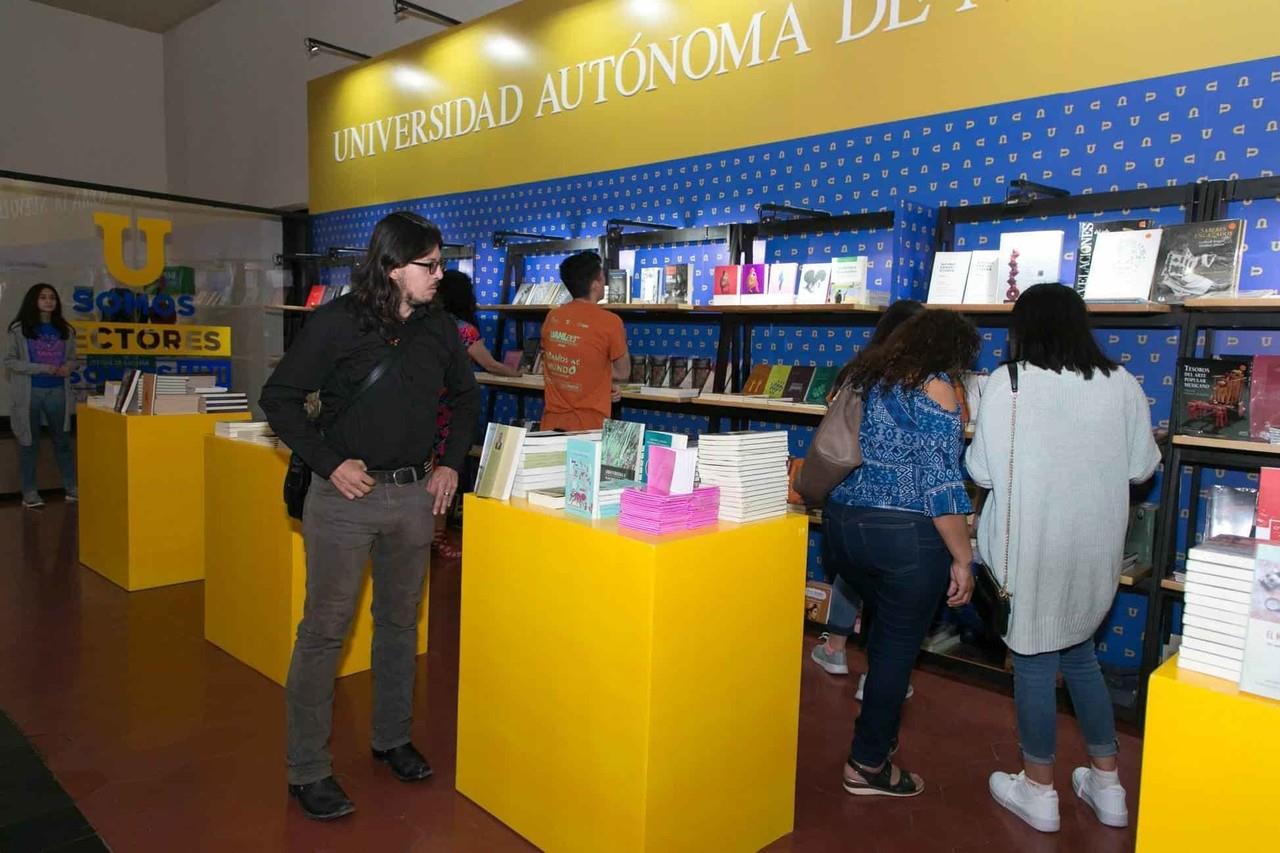 Regresa la feria del libro UANLeer de forma presencial