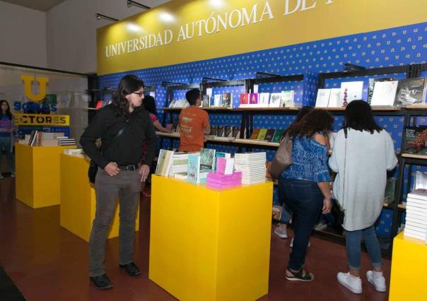 Regresa la feria del libro UANLeer de forma presencial