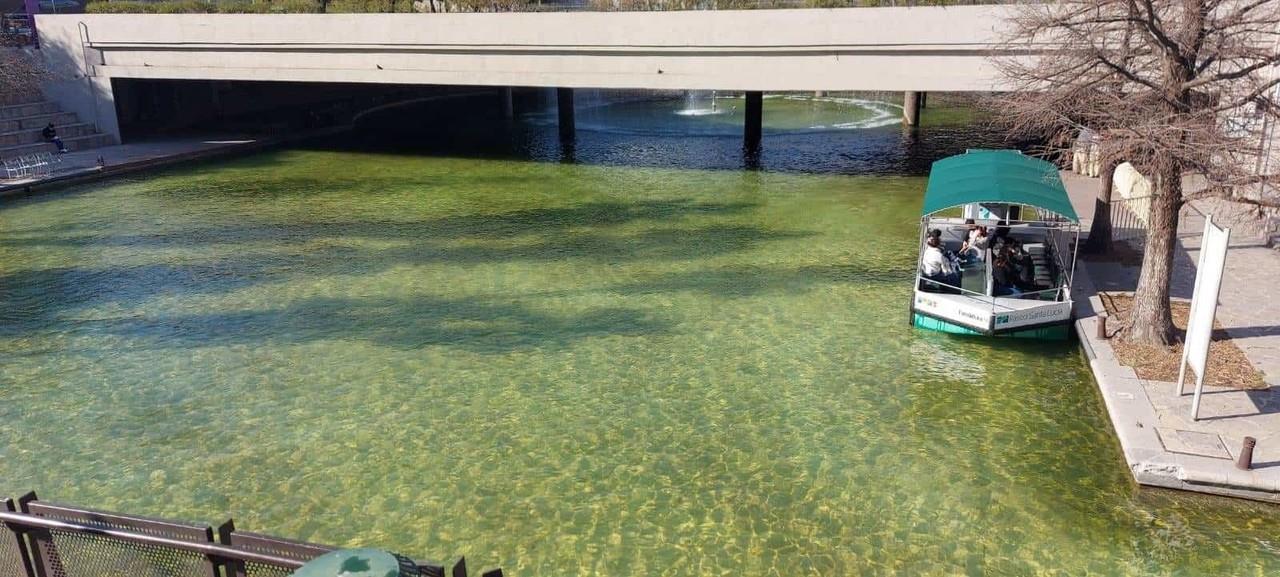 Regresa el agua verde al Paseo Santa Lucía