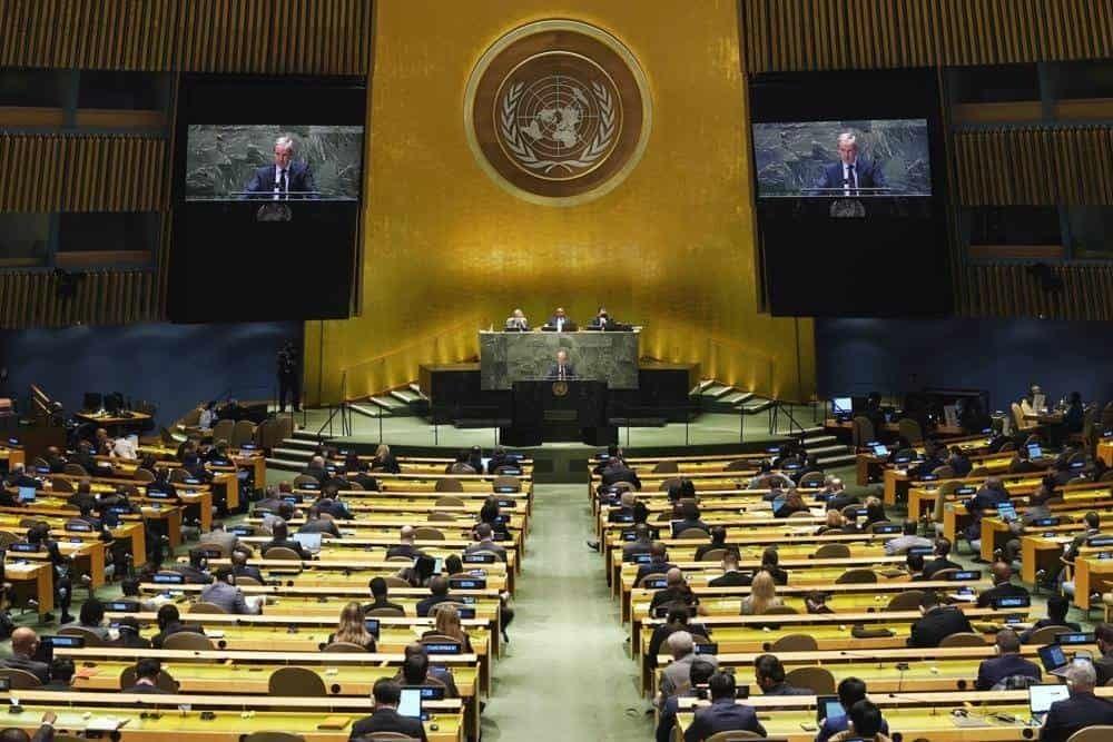 Demanda Asamblea de la ONU cese de ataques rusos a Ucrania
