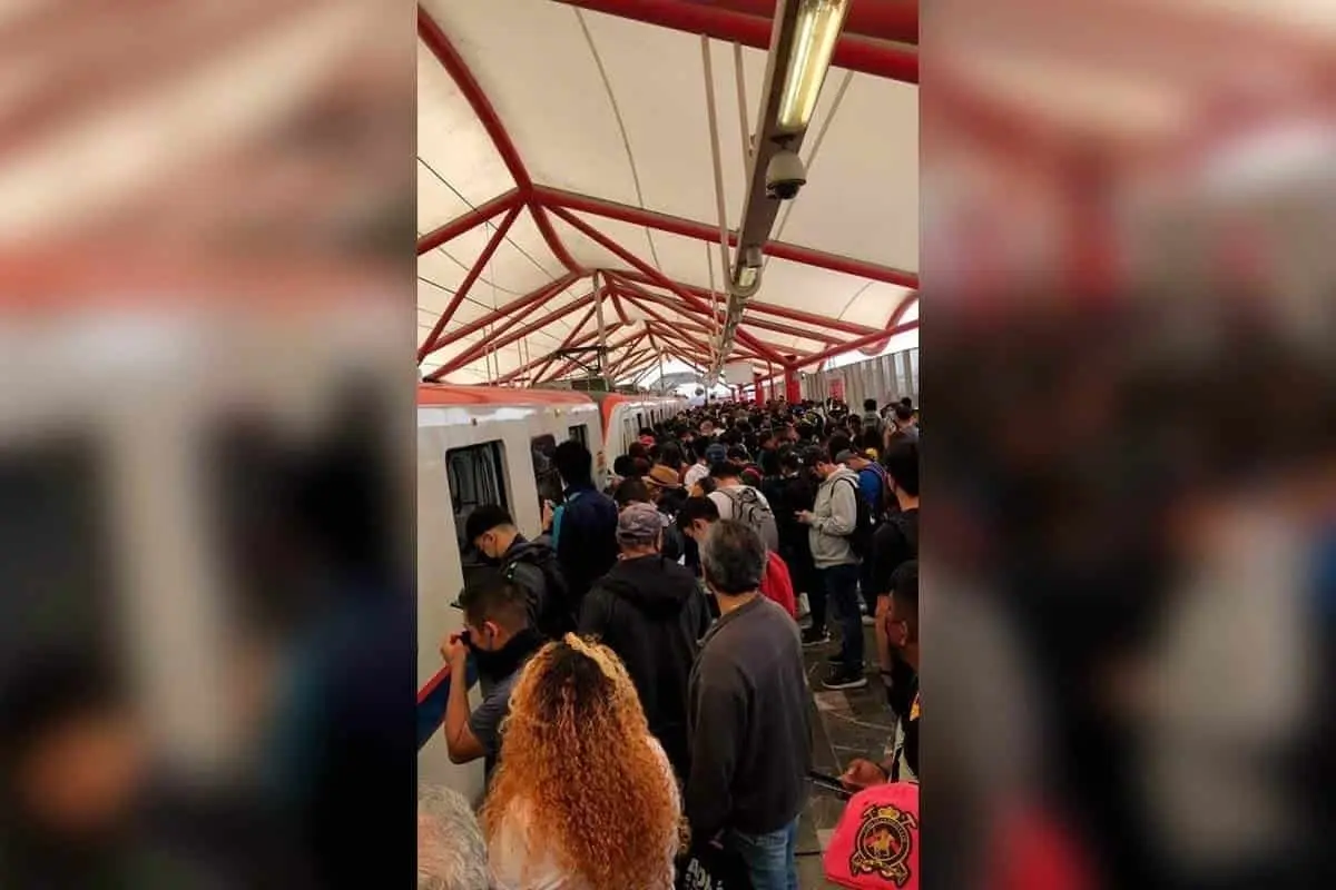 ¡Alerta! Vuelve a fallar Metro, suspenden servicio de la línea 2