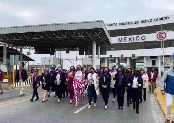 Hacen caminata binacional en Día Internacional de la Mujer en la frontera