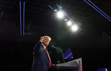 Aterriza de emergencia avión donde viajaba Trump
