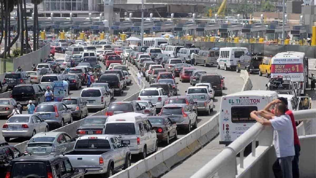 Aumenta flujo de rusos y ucranianos en frontera México - EU; buscan asilo