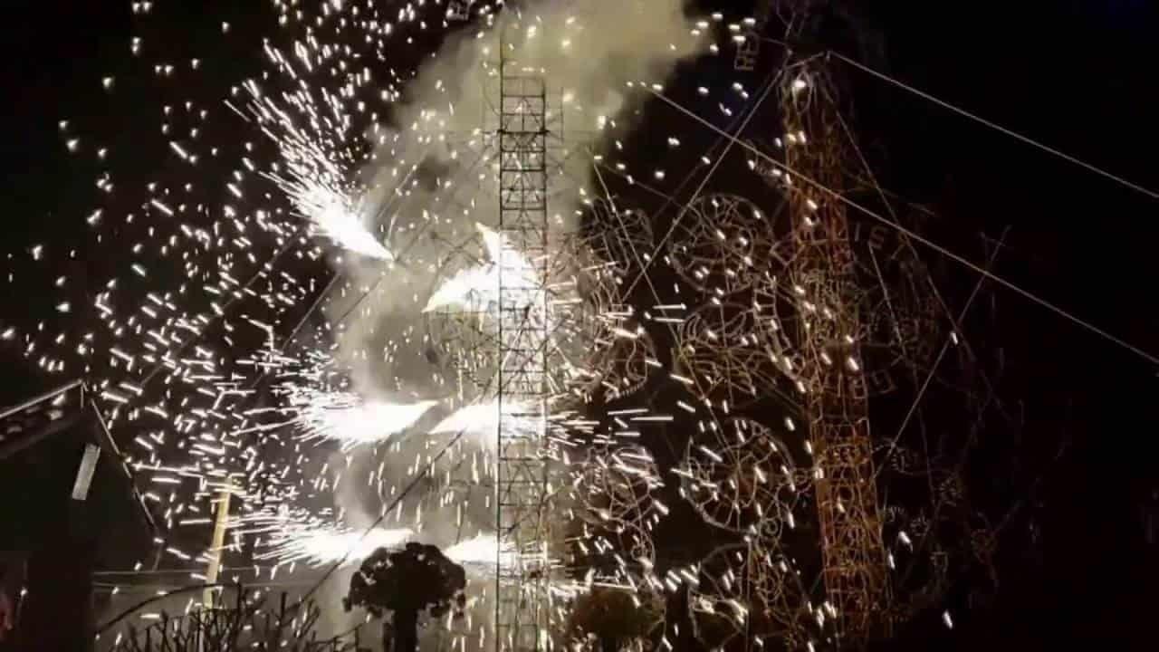 Colapsa castillo de pirotecnia en Hidalgo; hay 5 heridos