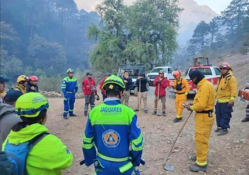 Controlan 40% de incendio forestal en Sierra de Santiago