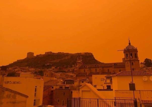 Así lució el cielo de España por nube de polvo del Sahara