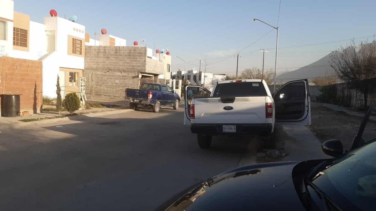 Repelen policías de Escobedo agresión de ladrón; un oficial resulta herido