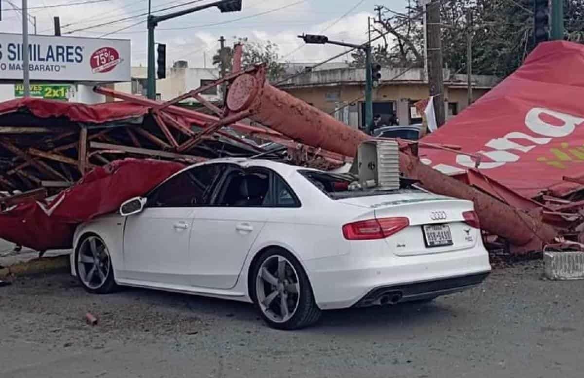 ¡Impresionante! Fuertes vientos provocan caída de panorámico en Tamaulipas