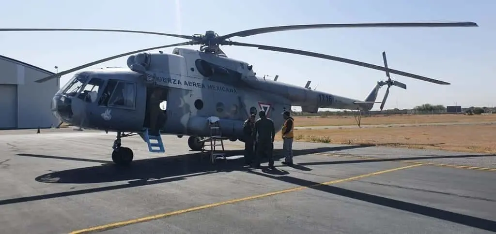 Helicóptero de la Marina apoya en combate a incendio en El Cielo