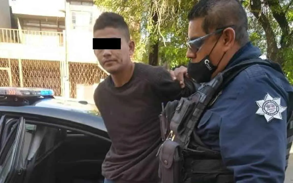 Capturan presunto ladrón tras quedarse dormido en Monterrey