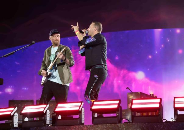 Chris Martin homenajea a Taylor Hawkins de Foo Fighters