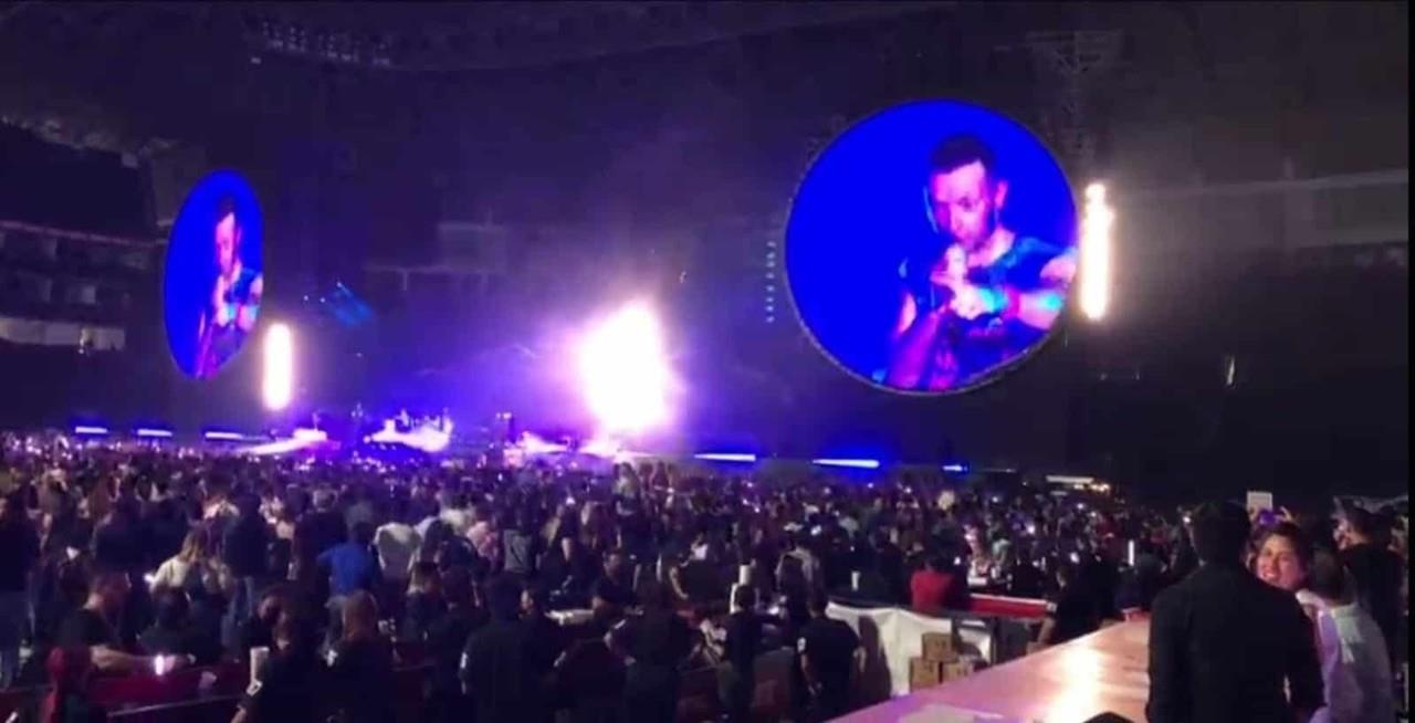 ¡Un show ardiente! Se registra incendio en concierto de Coldplay