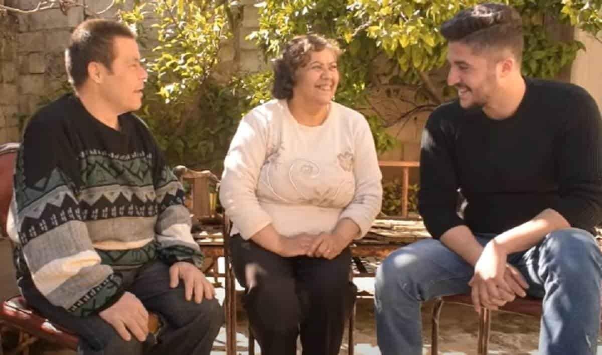 Hijo orgulloso de su padre con Síndrome Down