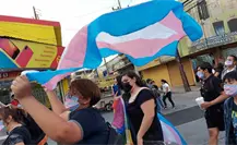 ¡Aquí estamos y existimos! Personas trans y binarias marchan por derecho ¡Aquí estamos y existimos! Personas trans y binarias marchan por derecho