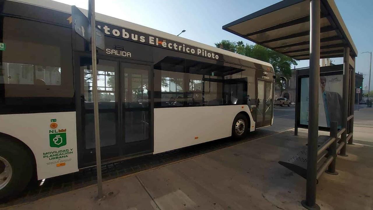 Inicia Metrorrey pruebas de unidades eléctricas en Transmetro