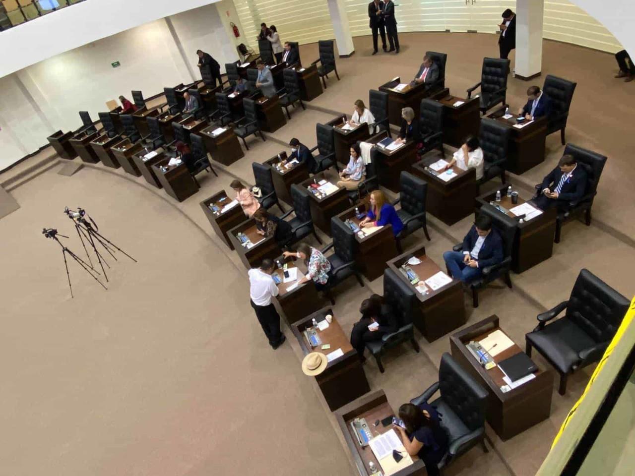 Gobernador veta decreto contra enajenación de terrenos en La Pesca