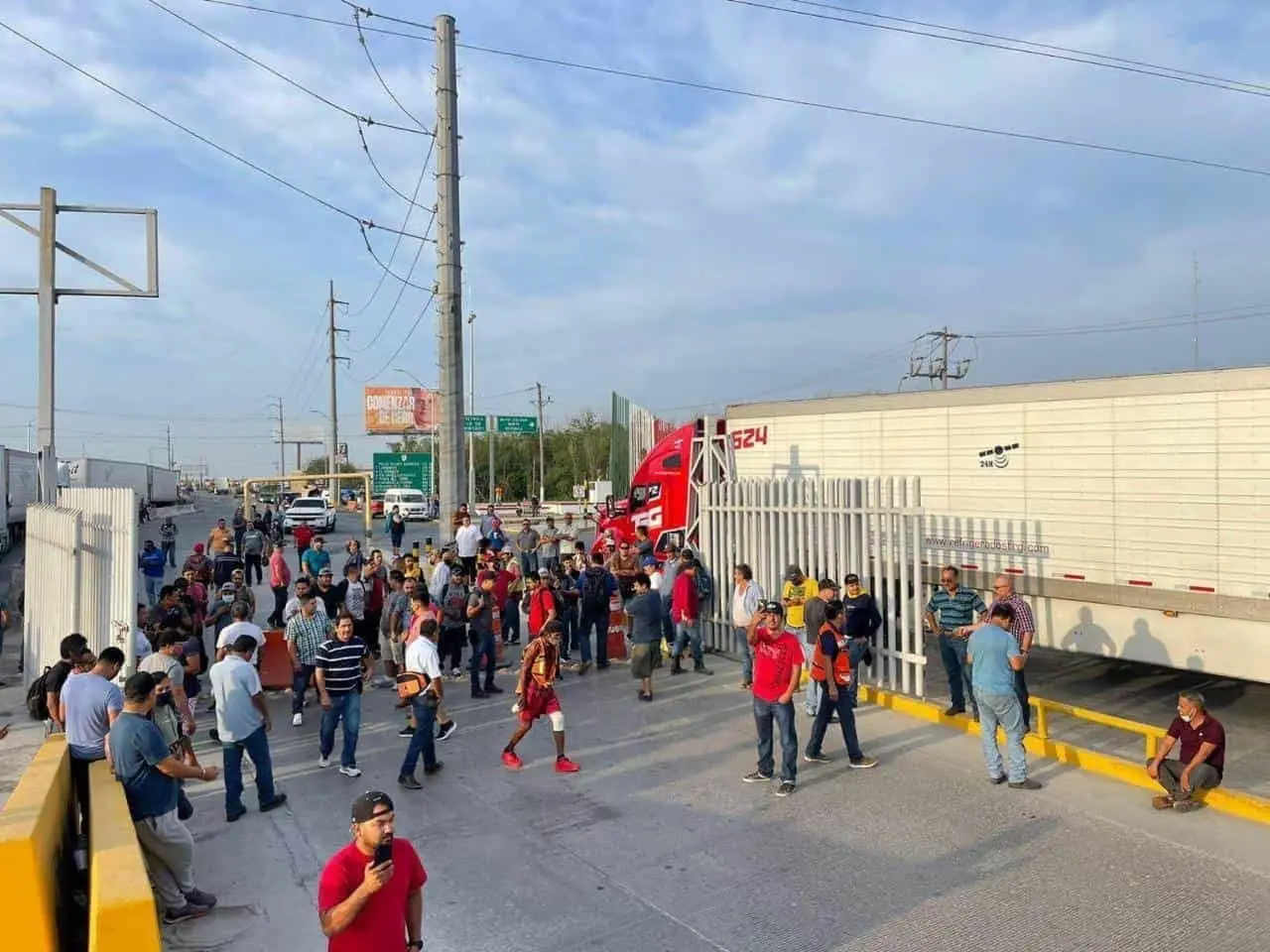 Superan los 100 mdd pérdidas por bloqueos en puente Reynosa-Pharr