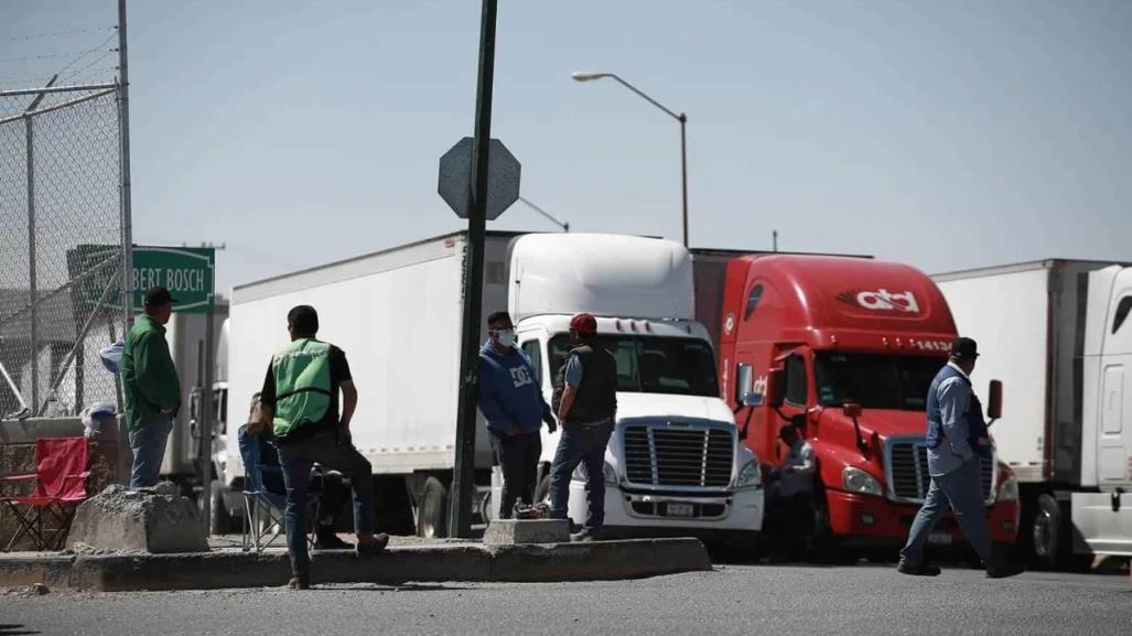 Critica Casa Blanca registro de camiones por parte de Texas en la frontera