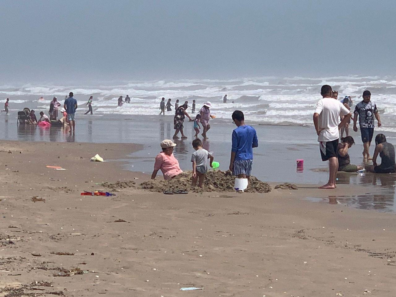 Inicia el arribo de vacacionistas a Playa Bagdad de Matamoros