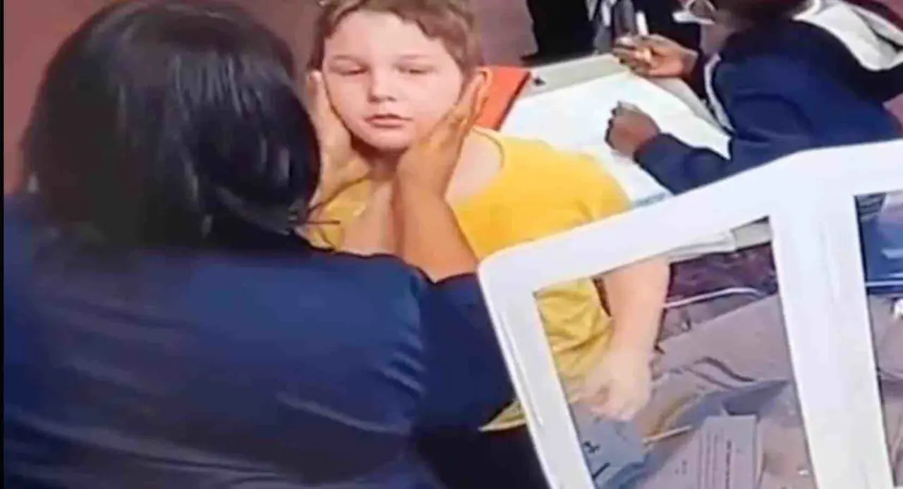¡Bravo! Maestra se vuelve heroína al salvar a niño de atragantamiento