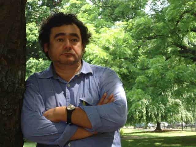 Otorgan premio José Alvarado UANL 2022 al escritor Carlos Vadillo