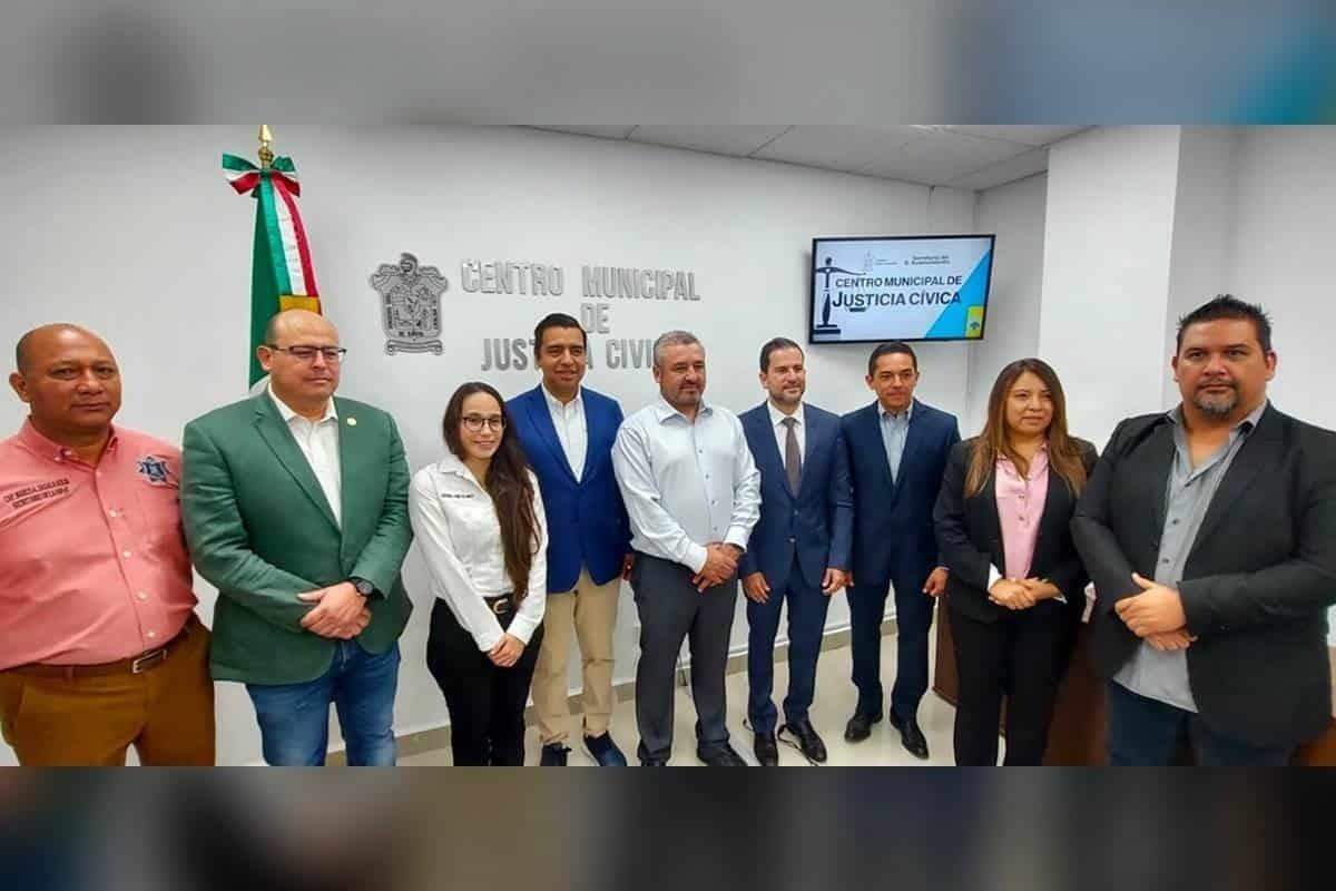 Jesús Nava y diputados visitan Centro de Justicia Cívica de Santa Catarina