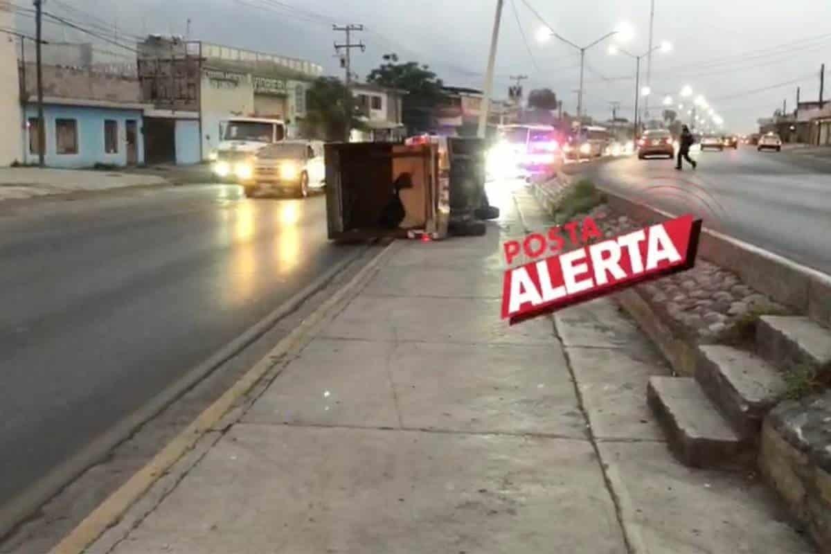 ¡Pequeño descuido! Hombre dormita y termina volcado