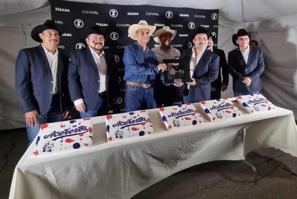Entregan a Pesado llaves de la ciudad de Monclova
