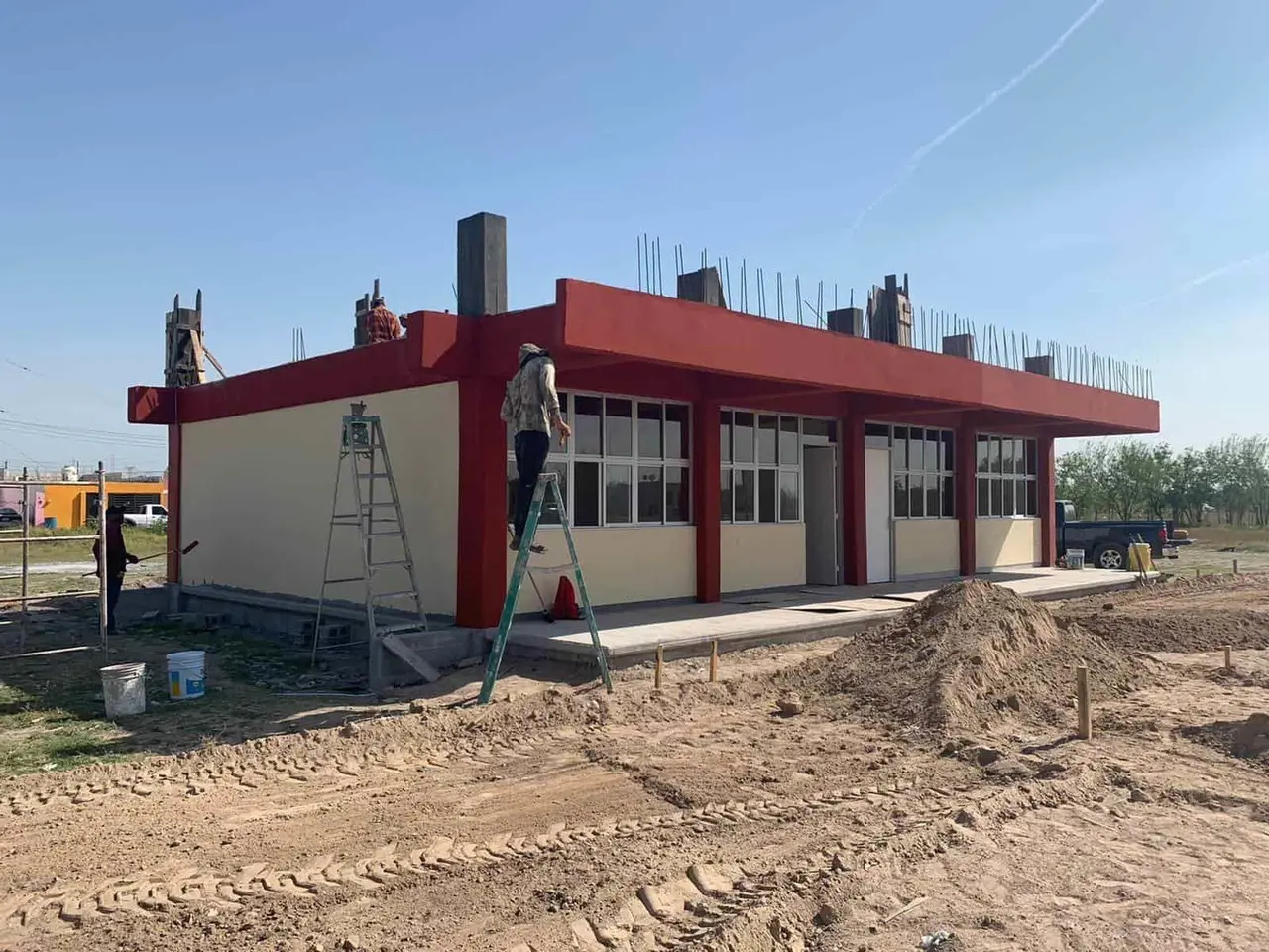 Autorizan edificio de secundaria en Matamoros, pero ahora faltan maestros