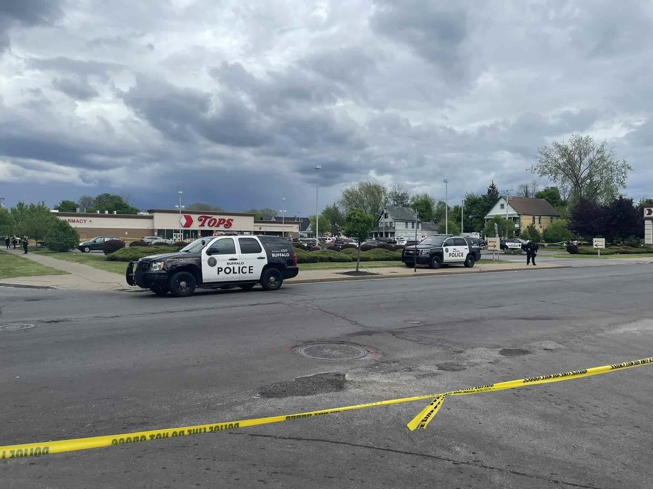 Tiroteo deja 10 muertos en supermercado de Buffalo